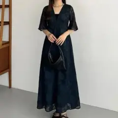 【新品タグ付き】カラウティア シアー ジャガード ワンピース 花柄 お呼ばれ 紺