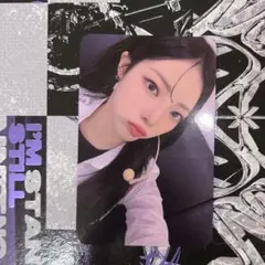 Purple Kiss ゴウン トレカ