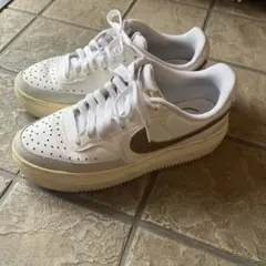 NIKE W COURT VISION ALTA ゴールド