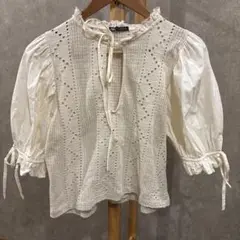 ZARA 刺繍ホワイトブラウス 半袖 M