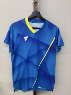 卓球ユニフォーム VICTAS サイズM 美品
