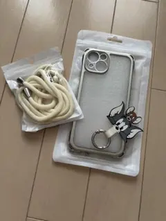 iPhone15 ケース　トムとジェリーリング付き