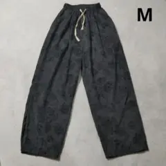 レディース　パンツ　Мサイズ
