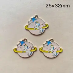 ユニコーンのチャーム　3個　25×32mm　ゴールド　現品　P965　一角獣