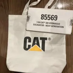 CAT 85569 1:50 320 スケール　新品未使用おまけつき　カバン付き