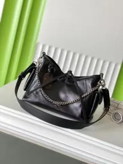 LOUIS VUITTON レザー ショルダーバッグ 中型 黒