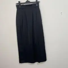 ナノユニバース マットサテンIラインスカート 25