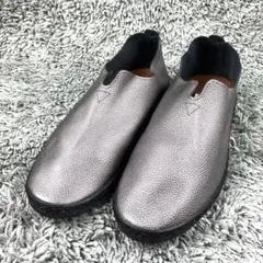 未使用旧 訳あり MELLOW スリッポン vカットソフトパブーシュシルバー