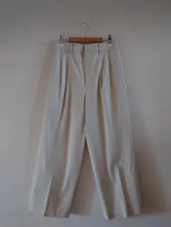 UNIQLO　ユニクロ　タックワイドパンツ　ツータックパンツ　S　ベージュ