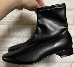 グレイル GRL センターシームスクエアトゥローヒールレザーショートブーツ 審美