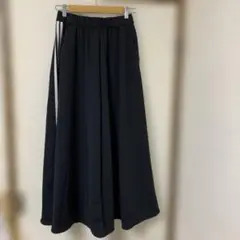 ★adidas★ロングスカート　Lサイズ　新品　送料込み。！