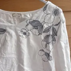 リネン❤️長袖チュニック【フリー】アネモネ刺繍入り　麻　綿 トップス　白　Vネック