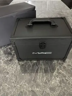 【新品 未使用】MAC ノベルティメイクボックスメイクポーチ付きしんのすけ 2025年最新】mac メイクボックスの人気アイテム - メルカリ