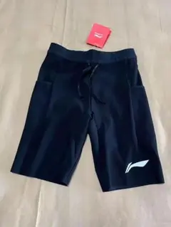 【新品未使用】リーニン　ランニングショートタイツ 黒ストライプ メンズM