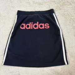 adidas ネイビー ロゴ入り スカート 110