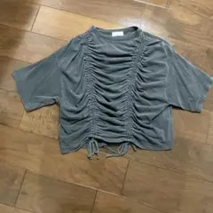 HARE ギャザー入りグレーTシャツ