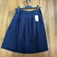 新品未使用　any sis 紺色スカート　２サイズ