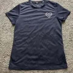 PUMA ネイビー 半袖Tシャツ ハートロゴ