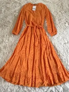 値下げ。ZARA エンブロイダリー総レース新品オレンジ希少 Sロングワンピース