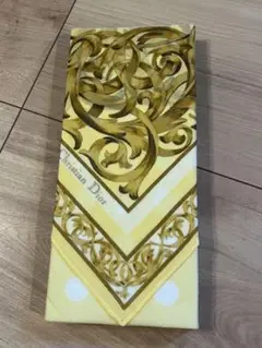 Christian Dior ディオール　ハンカチ　バンダナ　黄色　イエロー