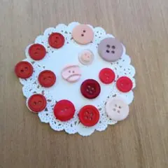⑲　赤系のレトロボタンセット
