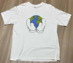 ユニクロ　KAWS Tシャツ