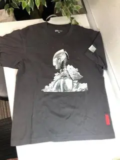 美品☆ユニクロ　UT　米津玄師　ウルトラマン　ブラック　Mサイズ