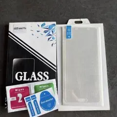 AQUOSseason 3 plus ガラスフィルム　１枚