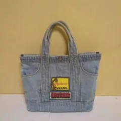 Item thumbnail for item c07ac40e-259b-48c0-aa44-da4ad950b384