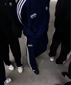 Item thumbnail for item fb3fe03e-823e-47e6-9a2b-2b9f88d5a574