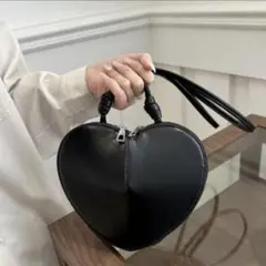 ハートモチーフ ショルダーバッグ ブラックハートバッグ