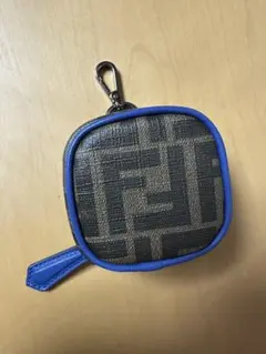 2025年最新】Fendi イヤホンケースの人気アイテム - メルカリ