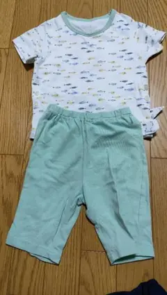 UNIQLO　パジャマ　90サイズ