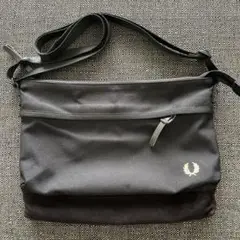 Fred Perry ショルダーバッグ 黒