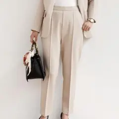 ストレッチポンチテーパードパンツ