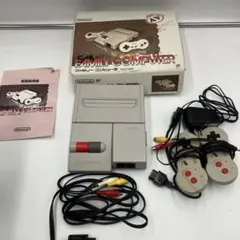 ニューファミコン本体　動作確認済！　箱　コントローラー　アダプター　ケーブル付
