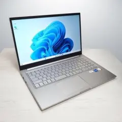 美品 2023年製 Core i5-1240P 16GB 512GB 15.6型