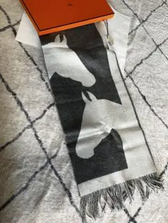 国内百貨店購入　エルメス　カシミヤ　ストール　マフラー　ラブストーリー HERMES☆マフラー ラブストーリー (HERMES/マフラー・ストール