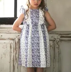 未使用品　BeBe 花柄 ノースリーブワンピース　140