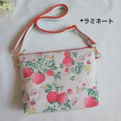 ショルダーバッグ　コンパクト　ワイルドストロベリー　キャスキッドソン