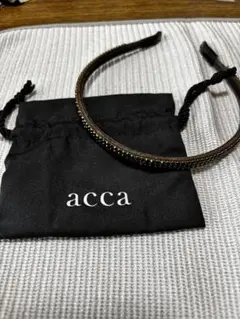 acca ビーズ装飾 カチューシャ(ブラウン)
