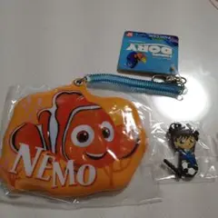 超買得。ニモ・ドリー パスケース セット8月16日迄　おまけでコナンのストラップ
