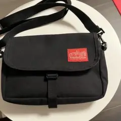 Manhattan Portage ショルダーバッグ◆黒　バックルタイプ