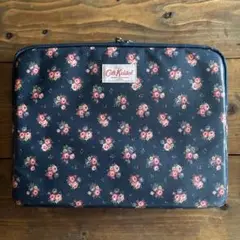 Cath Kidston 花柄ノートPCケース ネイビー