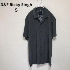 【D&F Ricky Singh】美品 ブラック系 半円柄 半袖シャツ US-S