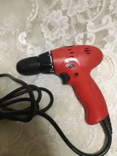 綺麗 電動ドリルドライバー ☆Black & Decker KR100RE