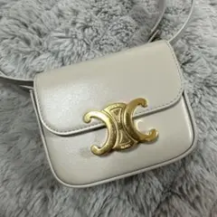 ほぼ未使用✨CELINE トリオンフ ミニ クロード シャイニーカーフ ベージュ CELINE - ほぼ未使用✨CELINE トリオンフ ミニ クロード