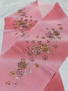 未使用 縮緬地 牡丹模様 刺繍 半衿