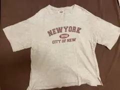 holiday ロゴTシャツ