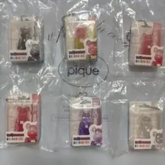 BEARBRICK ガチャキーホルダー